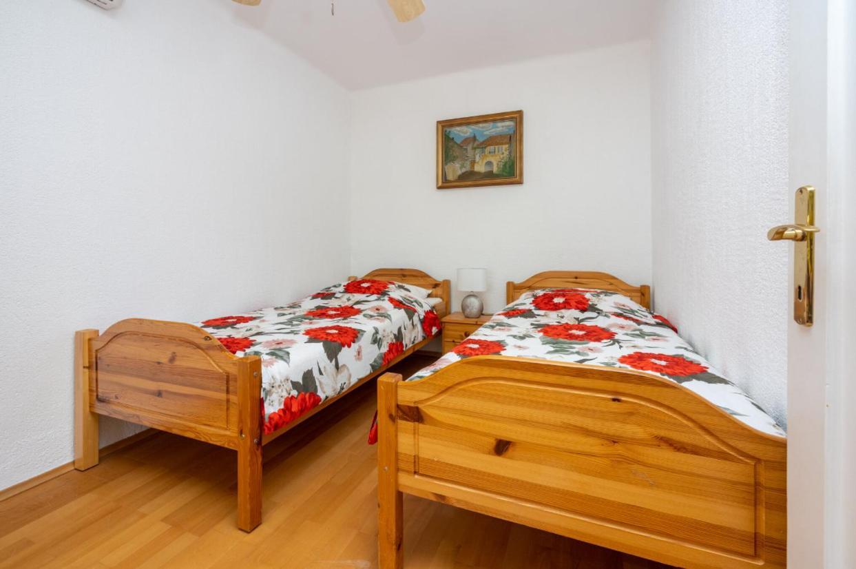 Kuca Za Odmor Antic - Holiday House Antic โนวีวีโนดอลสกี ภายนอก รูปภาพ