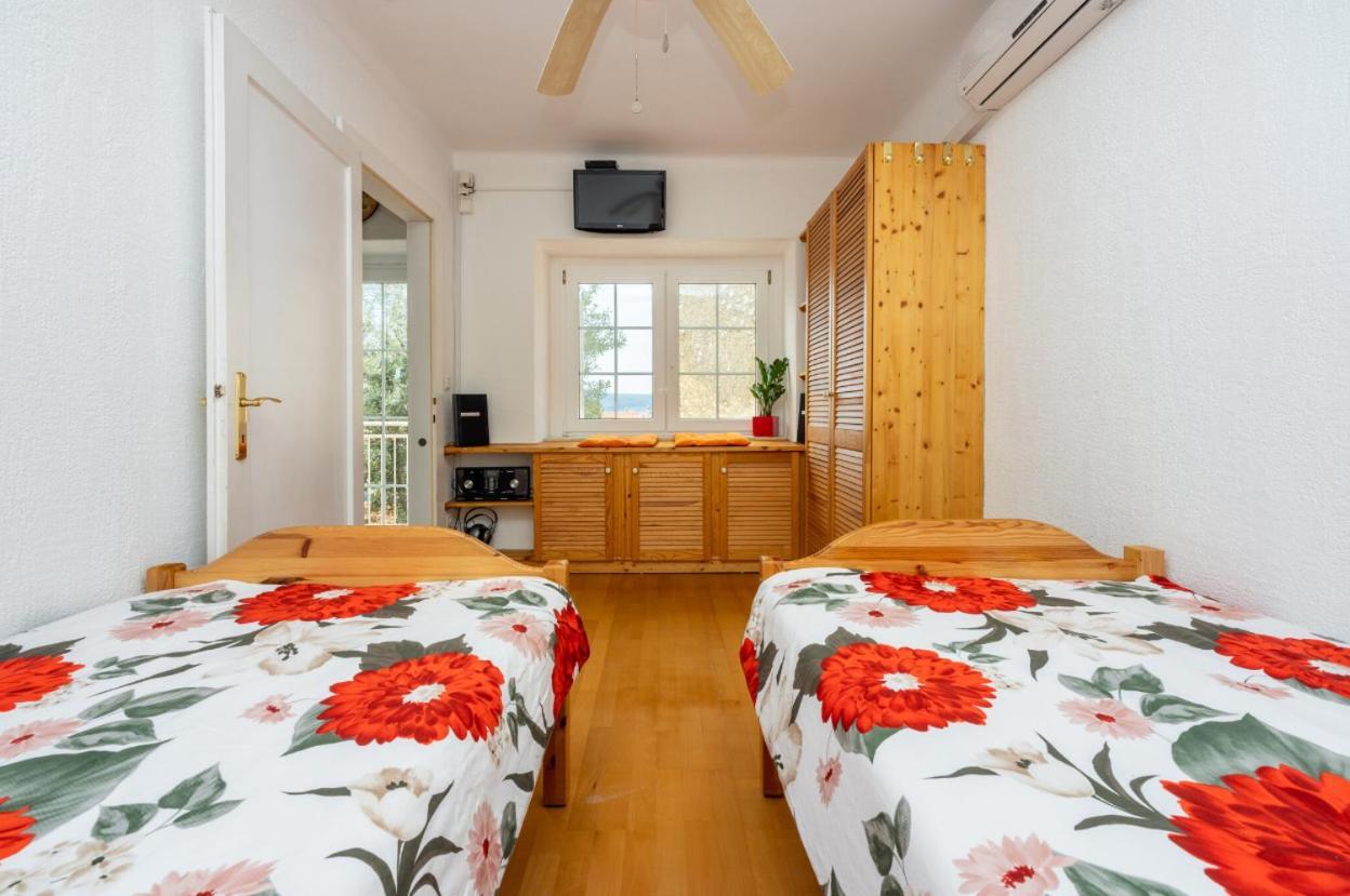 Kuca Za Odmor Antic - Holiday House Antic โนวีวีโนดอลสกี ภายนอก รูปภาพ